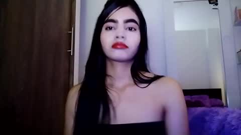 Snapshot of dulce_lucero chatting on 02/05/25, 04:03 dulce_lucero online show from 02/05/25, 04:03