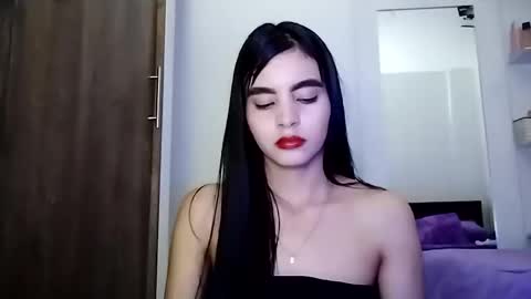 Snapshot of dulce_lucero chatting on 03/04/25, 08:05 dulce_lucero online show from 03/04/25, 08:05