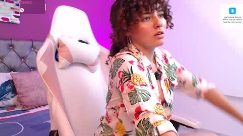 dulcee_gaby online show from 10/23/25, 07:56