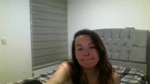 Snapshot of dulcesherpard chatting on 09/26/25, 02:37 dulcesherpard online show from 09/26/25, 02:37