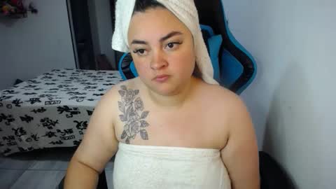 Snapshot of dumont_model chatting on 10/12/25, 07:29 Nicole online show from 10/12/25, 07:29