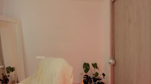 Snapshot of duna_du chatting on 02/02/25, 08:19 My birthday is tomorrow November 30 online show from 02/02/25, 08:19