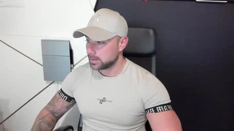 Snapshot of duncanstones chatting on 02/12/25, 05:05 DuncanStone online show from 02/12/25, 05:05
