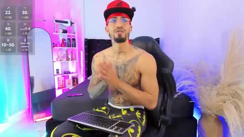 Snapshot of duriel_ chatting on 11/05/25, 06:30 Duriel online show from 11/05/25, 06:30