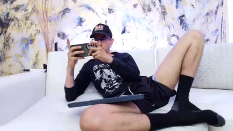 Dustin Dollin online show from 01/11/25, 01:59