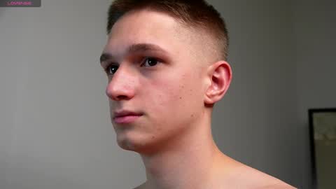 Snapshot of dustyn_fox chatting on 12/19/24, 11:35 Dustyn online show from 12/19/24, 11:35