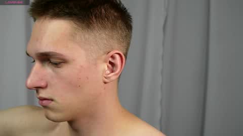 Snapshot of dustyn_fox chatting on 12/25/24, 05:47 Dustyn online show from 12/25/24, 05:47