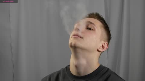 Snapshot of dustyn_fox chatting on 12/26/24, 05:30 Dustyn online show from 12/26/24, 05:30