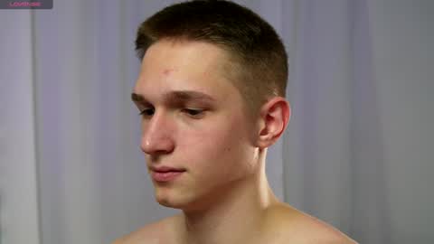 Snapshot of dustyn_fox chatting on 12/29/24, 07:11 Dustyn online show from 12/29/24, 07:11