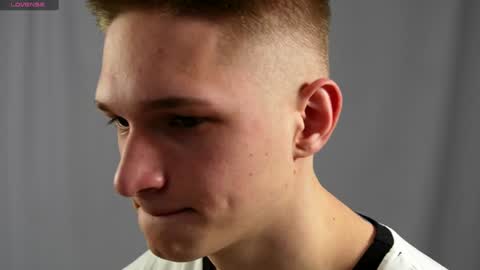 Snapshot of dustyn_fox chatting on 01/14/25, 02:11 Dustyn online show from 01/14/25, 02:11