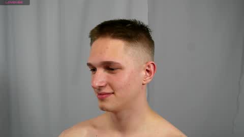 Snapshot of dustyn_fox chatting on 01/15/25, 06:08 Dustyn online show from 01/15/25, 06:08