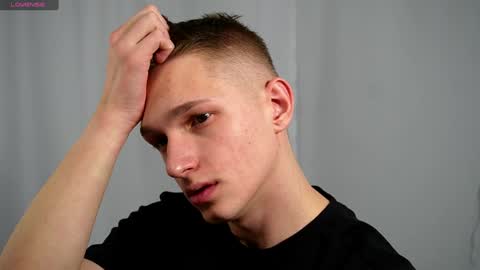 Snapshot of dustyn_fox chatting on 01/16/25, 02:08 Dustyn online show from 01/16/25, 02:08