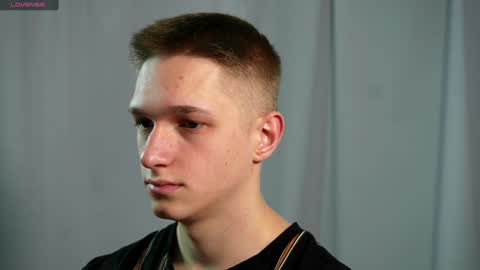 Snapshot of dustyn_fox chatting on 01/21/25, 02:05 Dustyn online show from 01/21/25, 02:05