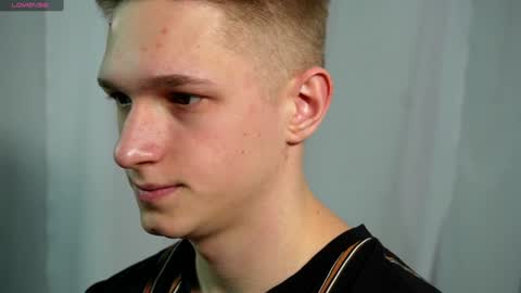 Snapshot of dustyn_fox chatting on 01/22/25, 02:46 Dustyn online show from 01/22/25, 02:46