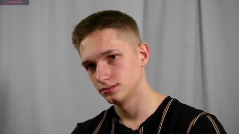 Snapshot of dustyn_fox chatting on 01/24/25, 02:51 Dustyn online show from 01/24/25, 02:51