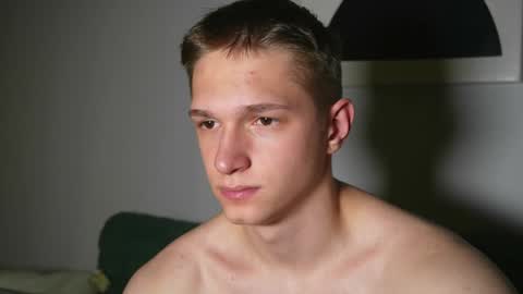 Snapshot of dustyn_fox chatting on 01/29/25, 08:40 Dustyn online show from 01/29/25, 08:40