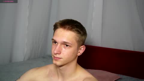 Snapshot of dustyn_fox chatting on 02/02/25, 05:15 Dustyn online show from 02/02/25, 05:15