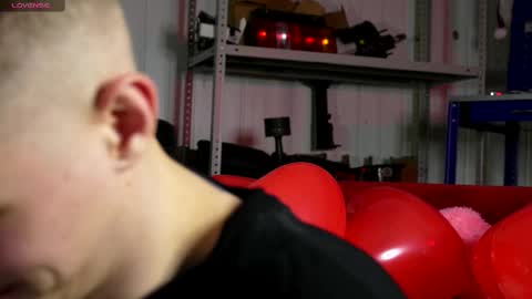 Snapshot of dustyn_fox chatting on 02/12/25, 05:26 Dustyn online show from 02/12/25, 05:26