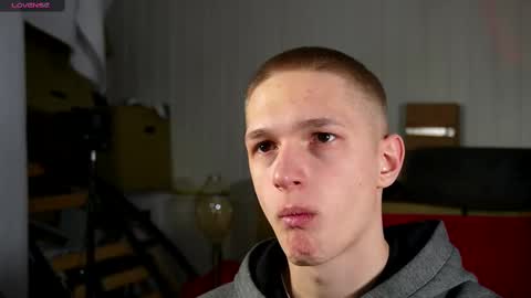 Snapshot of dustyn_fox chatting on 02/16/25, 02:32 Dustyn online show from 02/16/25, 02:32