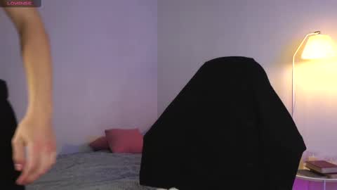 Snapshot of dustyn_fox chatting on 02/20/25, 05:29 Dustyn online show from 02/20/25, 05:29