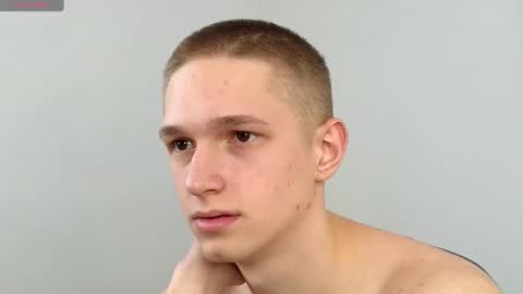 Snapshot of dustyn_fox chatting on 02/21/25, 12:17 Dustyn online show from 02/21/25, 12:17