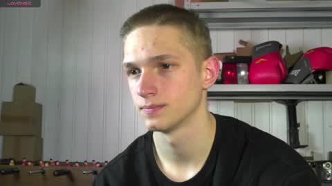 Snapshot of dustyn_fox chatting on 03/05/25, 04:35 Dustyn online show from 03/05/25, 04:35