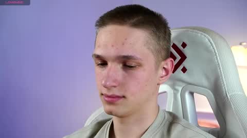 Snapshot of dustyn_fox chatting on 03/05/25, 07:38 Dustyn online show from 03/05/25, 07:38