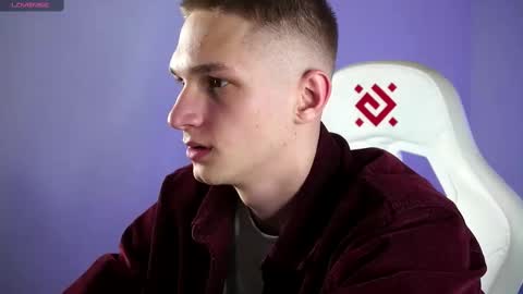 Snapshot of dustyn_fox chatting on 03/09/25, 06:43 Dustyn online show from 03/09/25, 06:43