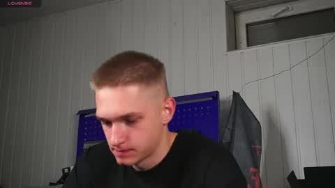 Snapshot of dustyn_fox chatting on 10/15/25, 04:51 Dustyn online show from 10/15/25, 04:51