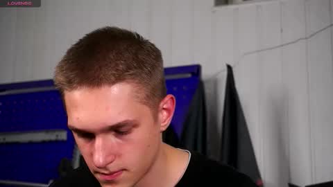 Snapshot of dustyn_fox chatting on 11/01/25, 03:36 Dustyn online show from 11/01/25, 03:36