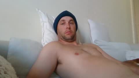 Snapshot of dustyroy09 chatting on 10/14/25, 11:38 dustyroy09 online show from 10/14/25, 11:38