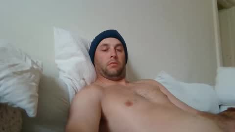 Snapshot of dustyroy09 chatting on 10/15/25, 11:27 dustyroy09 online show from 10/15/25, 11:27