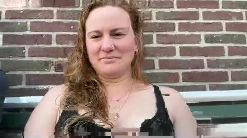 Snapshot of dutchfarmgirl chatting on 09/28/25, 01:05 Dutchfarmgirl online show from 09/28/25, 01:05