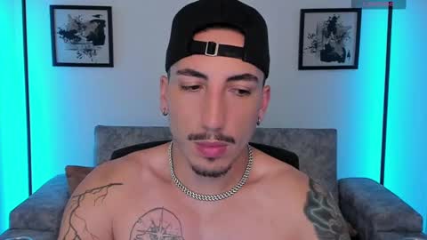 Snapshot of dylan_spencer chatting on 10/15/25, 10:54 Bryan model independient online show from 10/15/25, 10:54