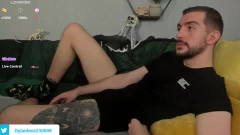 Dylan online show from 10/16/25, 01:06