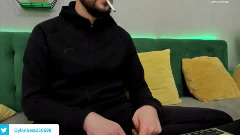 Dylan online show from 11/19/25, 10:54