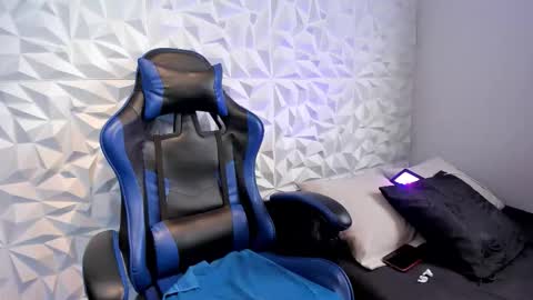 Dylan online show from 10/25/25, 02:24