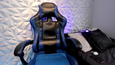 Dylan online show from 10/29/25, 01:35