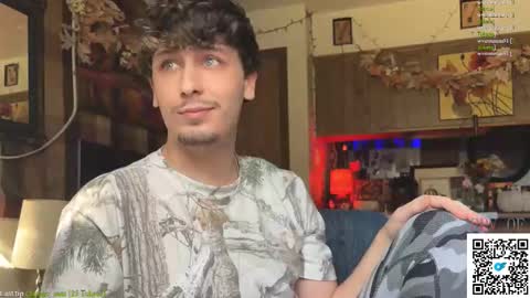 Dylan Daniel 7.8 online show from 11/04/25, 08:52