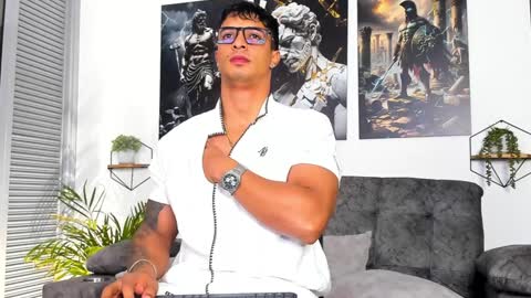 Snapshot of dylanrivera_ chatting on 01/15/25, 12:09 Dylan Rivera online show from 01/15/25, 12:09