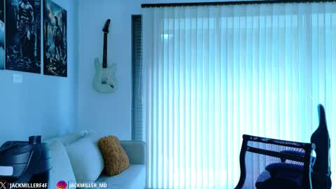 Snapshot of dylanrivera_ chatting on 10/19/25, 12:17 Dylan Rivera online show from 10/19/25, 12:17