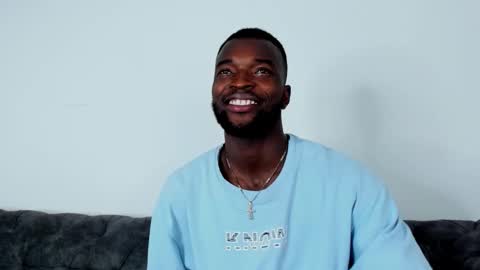 Snapshot of dylantaylor_1 chatting on 10/12/25, 02:43 Dylan Taylor online show from 10/12/25, 02:43