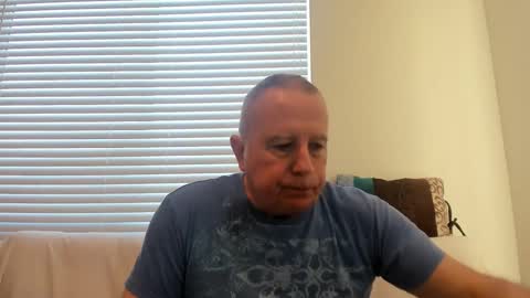 Snapshot of e_rectiom chatting on 02/12/25, 04:55 Mr Wonderful online show from 02/12/25, 04:55