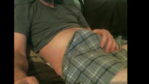 Snapshot of easysleaze chatting on 10/08/25, 12:41 Easy online show from 10/08/25, 12:41