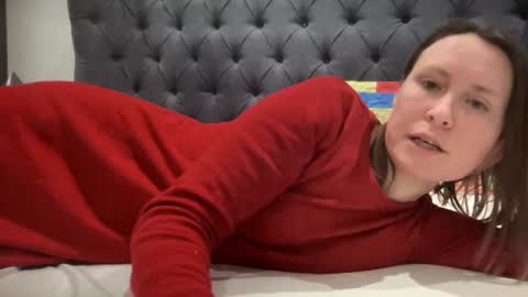 Nadia Ferreira  online show from 02/13/25, 06:16