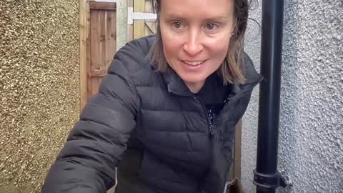 Nadia Ferreira  online show from 09/16/25, 08:48