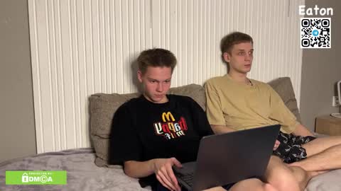 Snapshot of eaton_ chatting on 10/18/25, 06:41 eaton_ online show from 10/18/25, 06:41