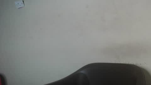 eatuupx online show from 01/30/25, 06:00