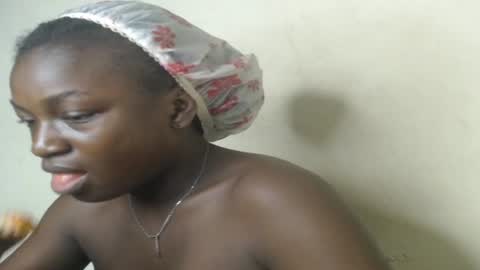 eatuupx online show from 02/03/25, 01:40