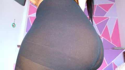 Snapshot of ebony_alika chatting on 12/11/24, 05:15 Alika Ashanti online show from 12/11/24, 05:15